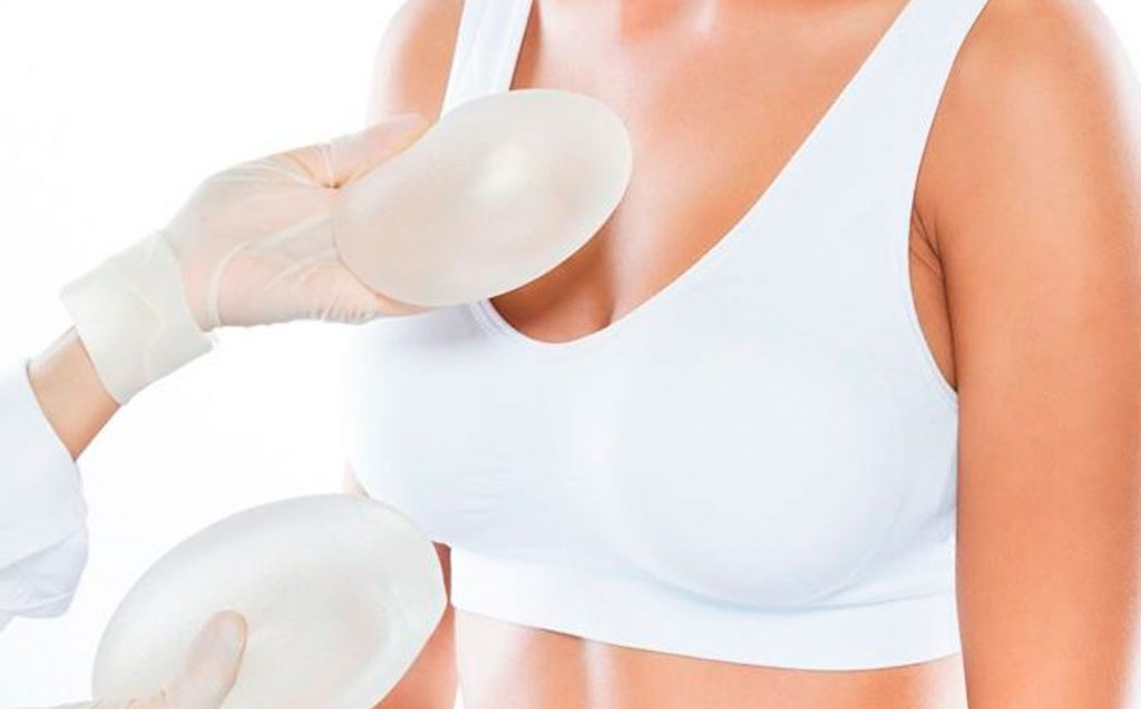 ¿Cómo saber cuál es la talla ideal para tu aumento de mamas?